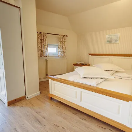 Pensiunea Poiana Avrigului Guest house