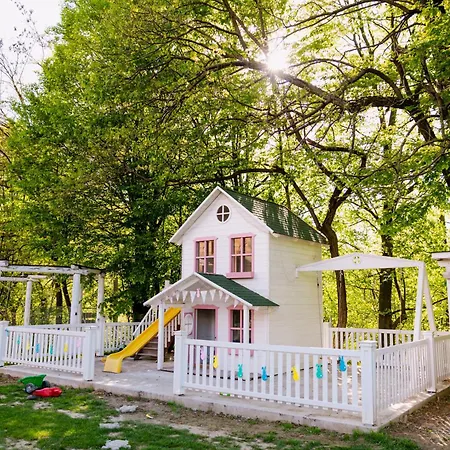 Pensiunea Poiana Avrigului Pensjonat